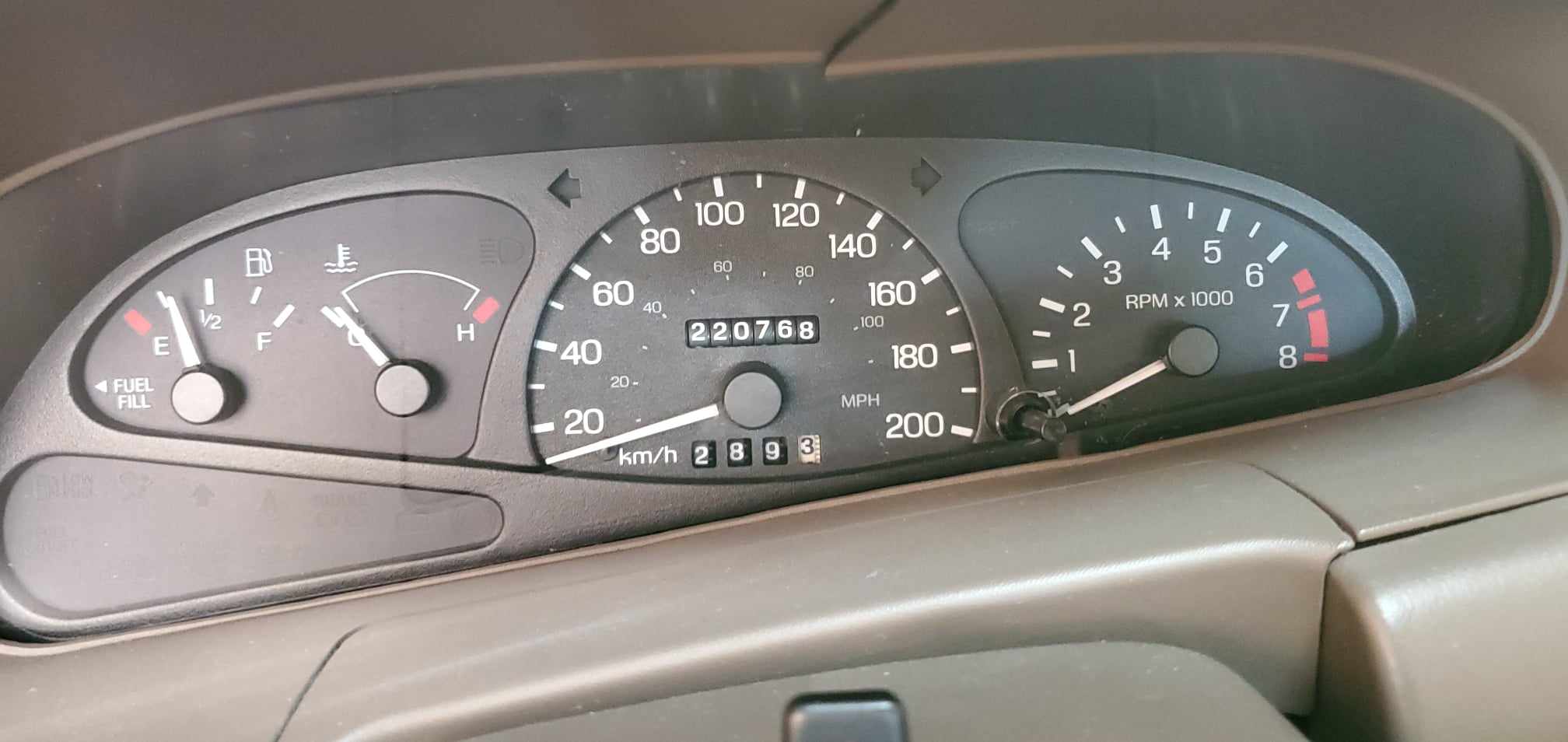 440133694_400861979457942_8272